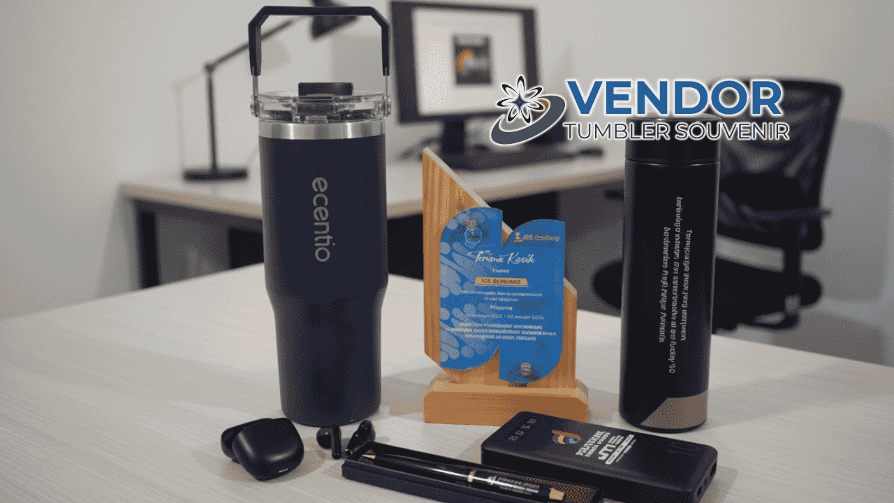 Ilustrasi merchandise digital seperti e-voucher, langganan premium, dan NFT berlogo perusahaan